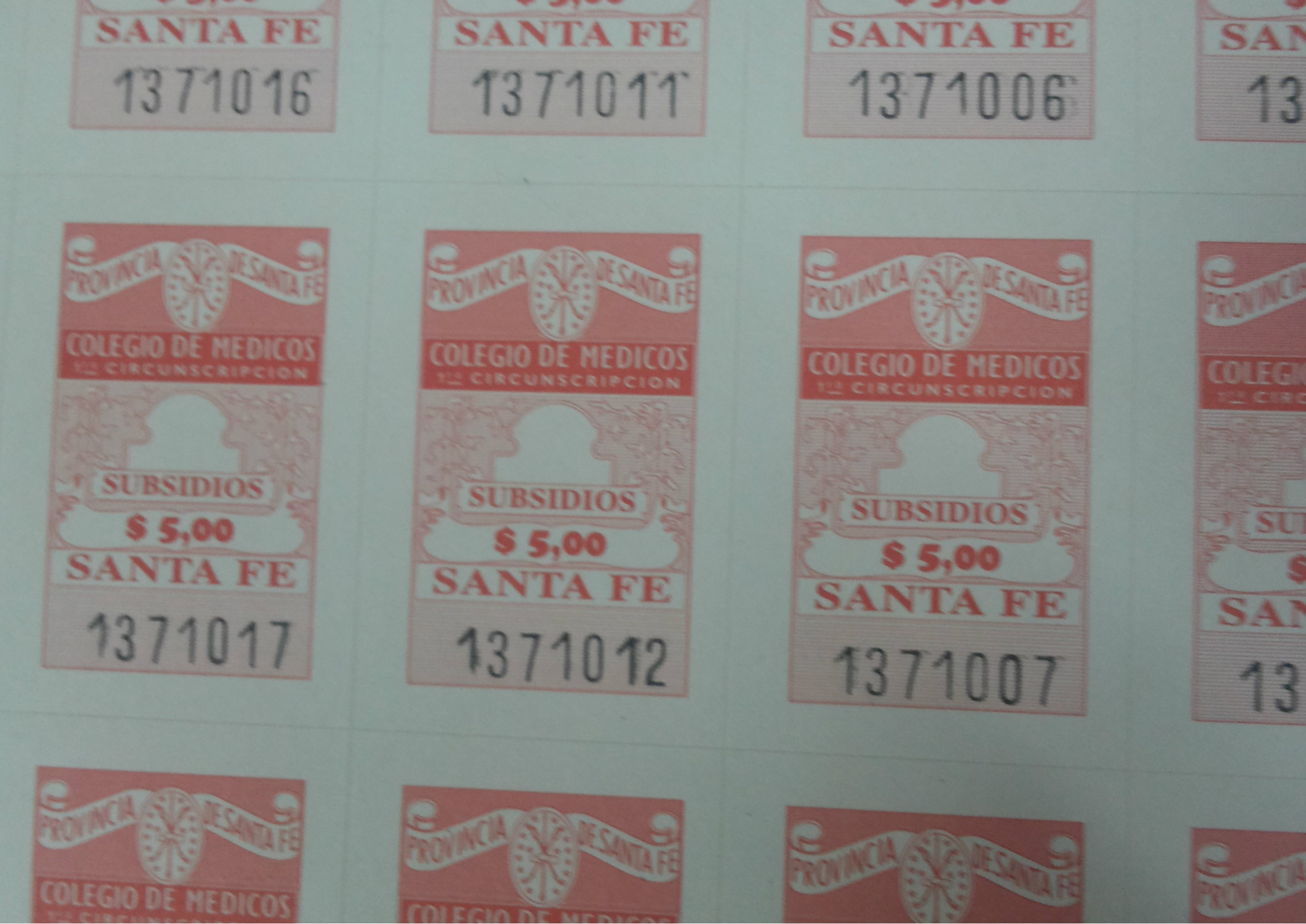 Estampillas rojas