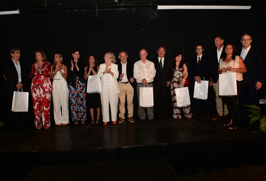 Reconocimiento a los centros formadores de instituciones privadas