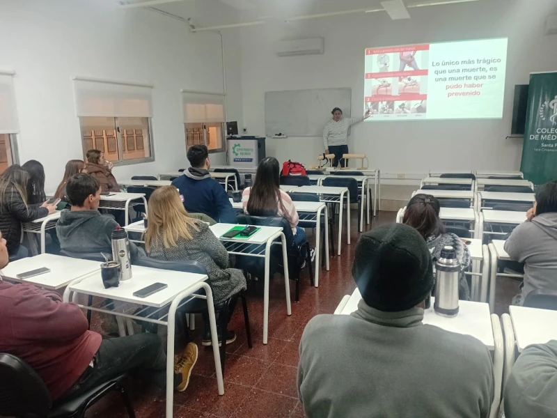 🩹🩸 Capacitación en manejo de heridas y control de hemorragias en la UTN